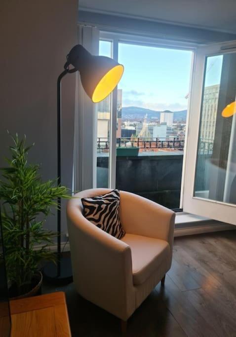 City Centre Top Floor Apartment In Belfast City Centre ภายนอก รูปภาพ
